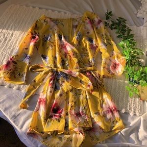 ☀️Sweet wanderer yellow floral romper